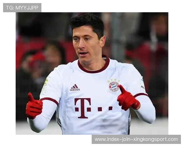 拜仁莱万头槌定乾坤