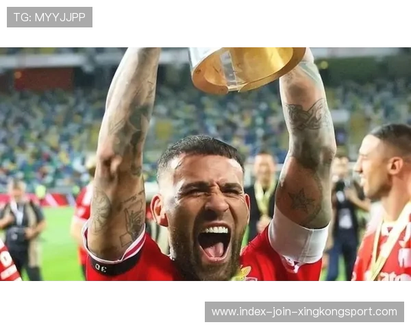 波尔图替补点球冷静命中带走关键三分,球迷为之疯狂! 波尔图替补点球冷静命中带走关键三分,球迷为之疯狂!