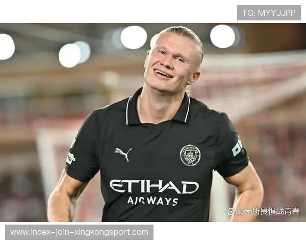 曼城左右转换顺畅，哈兰德凌空爆射